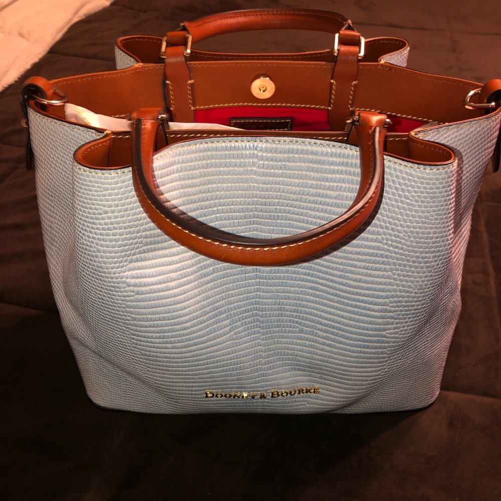Dooney and Bourke Handbag 👜❤️❤️👜